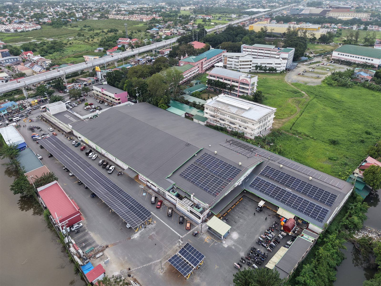 Grand Union Malolos commercial solar installation